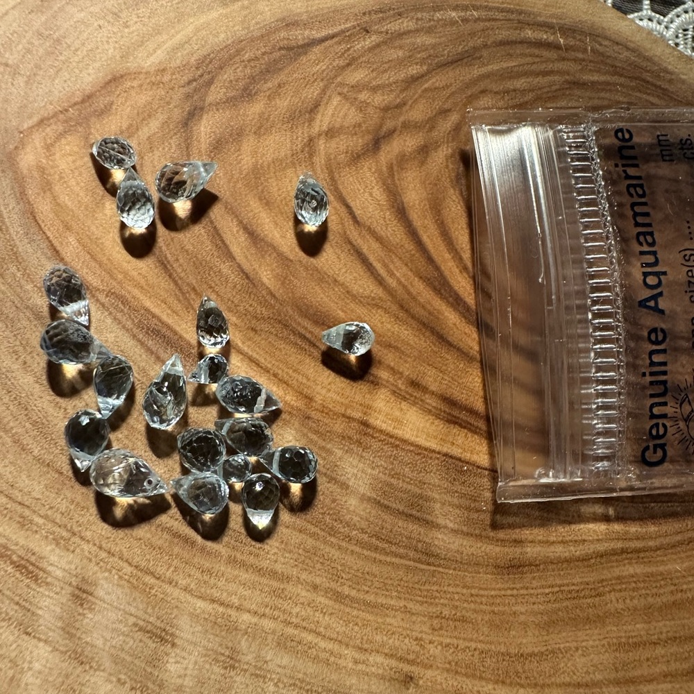 Genuine Aquamarine Gems (20 pcs)